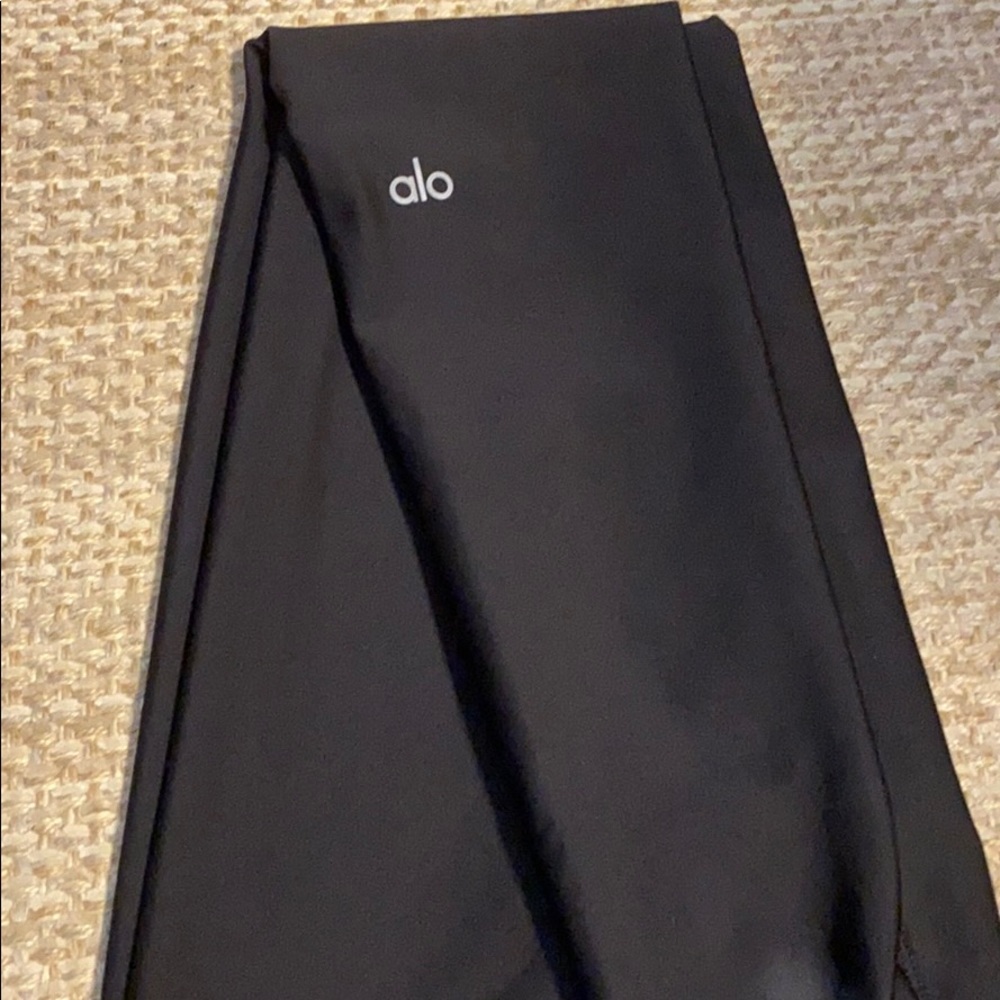 Black Alo airlift leggings. Worn once
